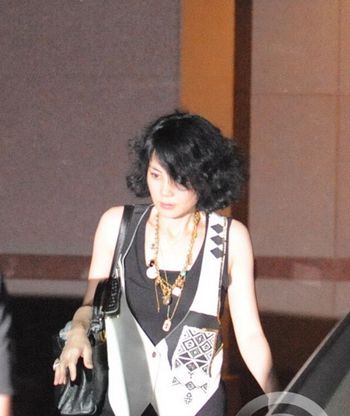 ƽڽĺϼ Chanelɫ(xing)朳ɰٴƷ(4)