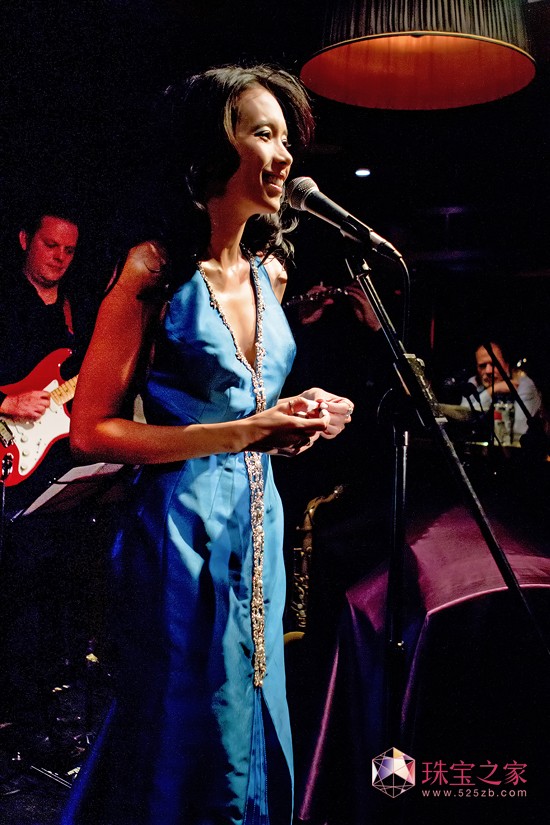 ĪεDE BEERSȠ˹@ʯ錚Ӣ(gu)ؾʿ(l)ʥRONNIE SCOTT’S_(ti)