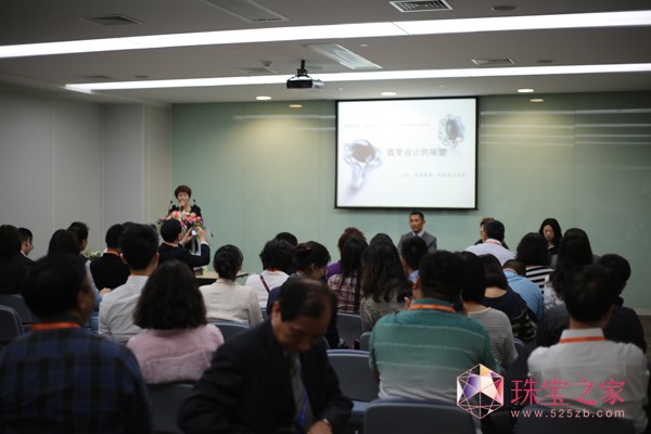 2015ϺH錚չ[56-10Ϻչ[^¡eСЁ22Һ͵؅^1000IչkՈИIek}v_չʵչڻ