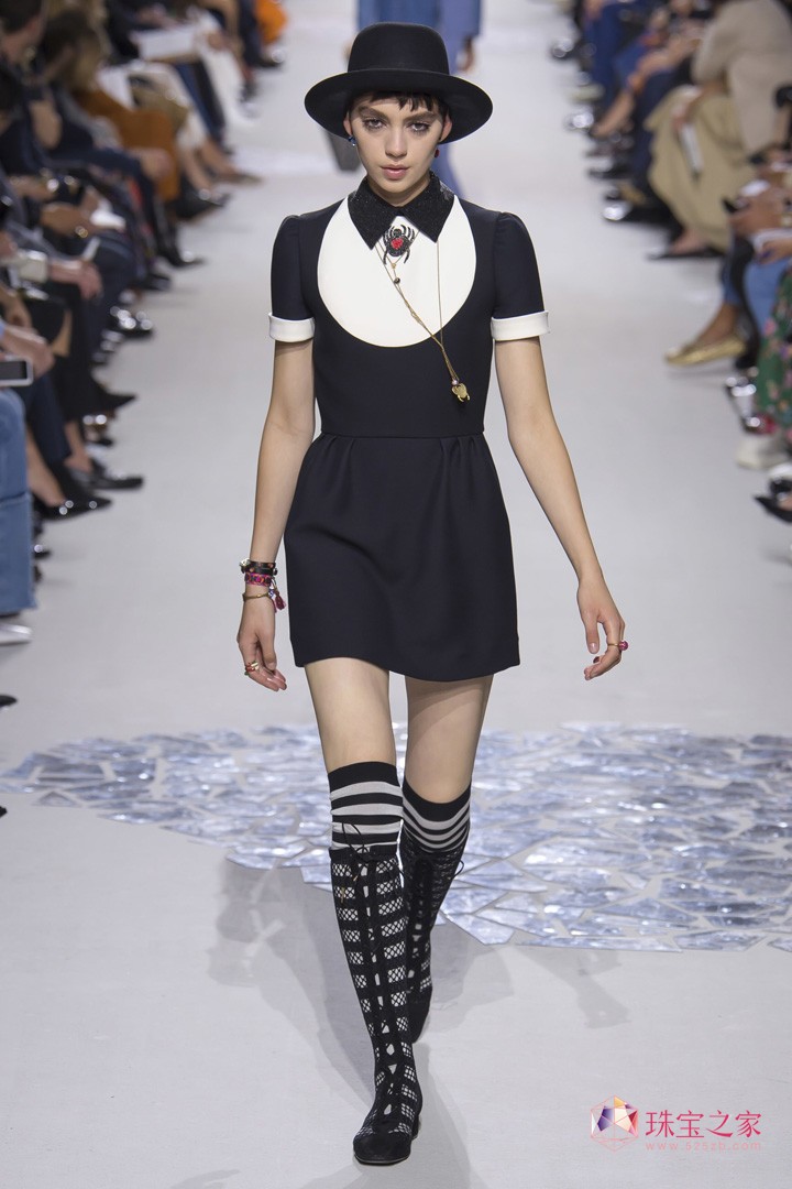 ʶˣChristian Dior 2018ϵЕr(sh)b