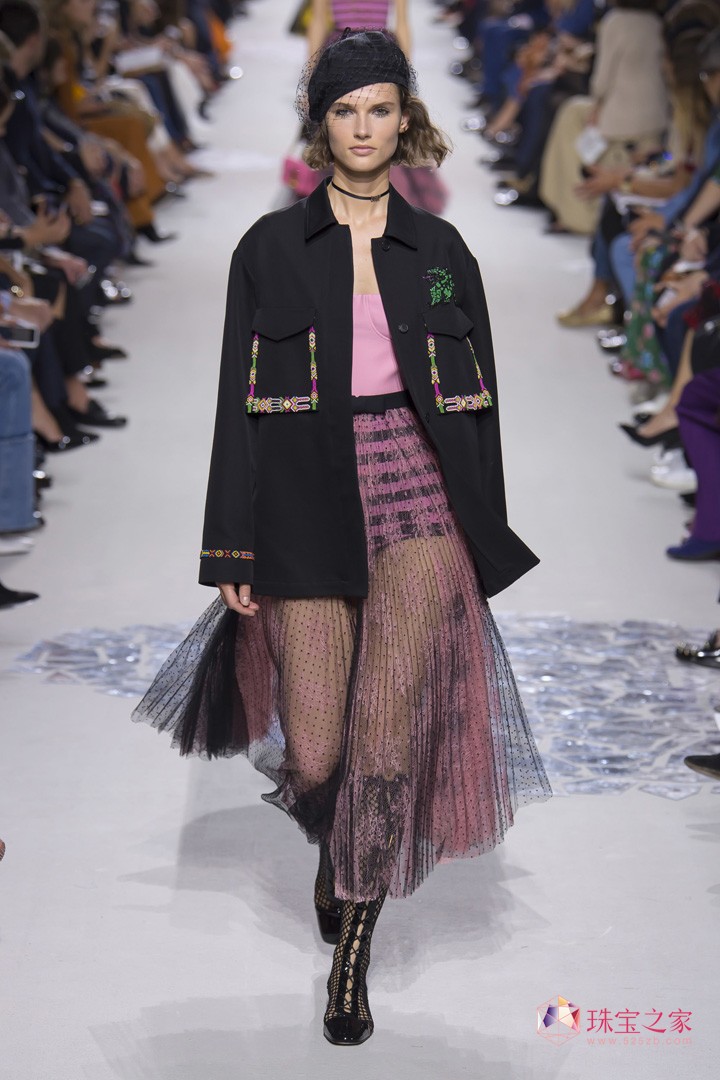 Dior   r(sh)b ϊWŮb ˇg(sh) r(sh)b