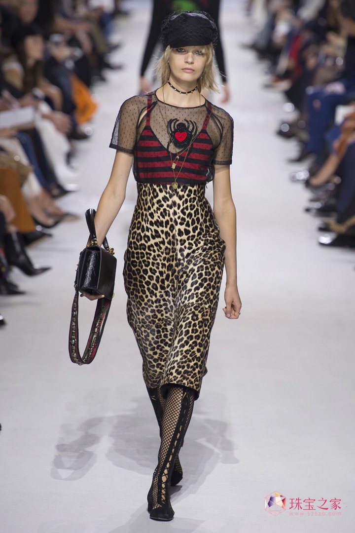 ʶˣChristian Dior 2018ϵЕr(sh)b