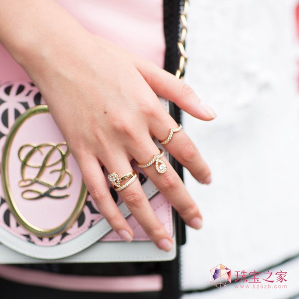 Bˇg(sh) CHAUMET   m ԊԊ  ˇ  Ӱ ĦŮ