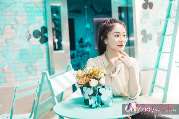 @仨׌16ǞCallTiffany@ķŴˣ